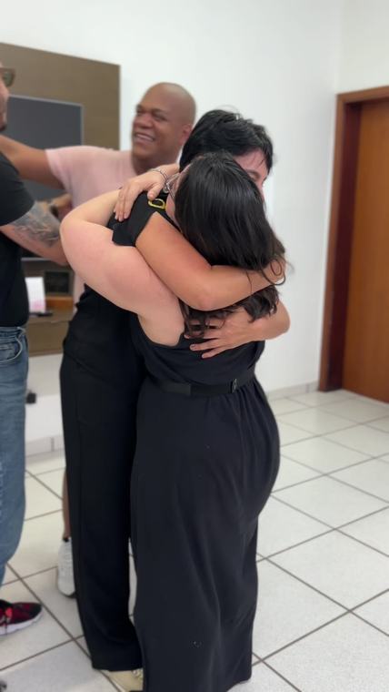 Roberto Batista com uma participante